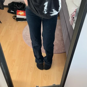 90s boot jeans - Säljer dessa superfina jeans från lager 157, aldrig använda. Storlek xxs short 💞
