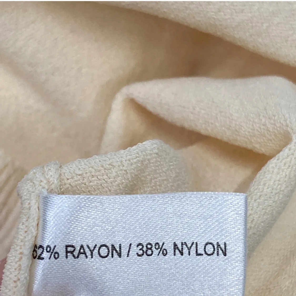 Beige tröja med rosett från Hallhuber - 3