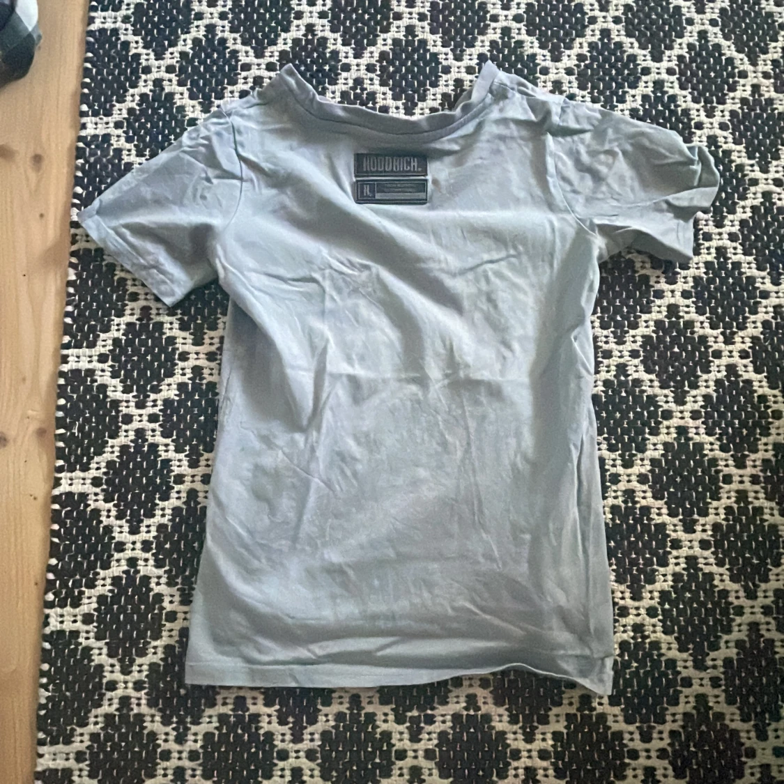 Grå shorts från Hoodrich - 3