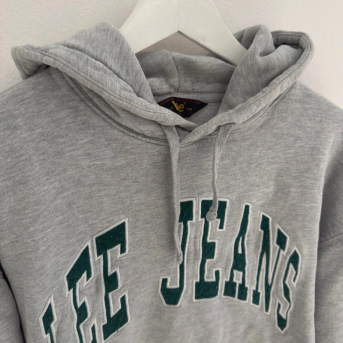 Grå hoodie från Lee Jeans - 1