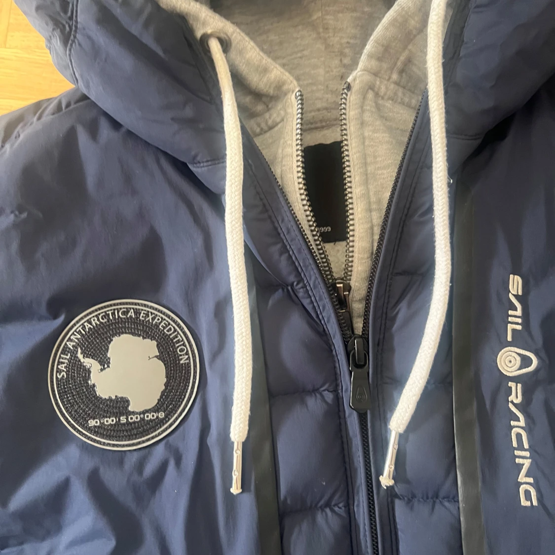 Blå dunväst från Sail Racing - 2