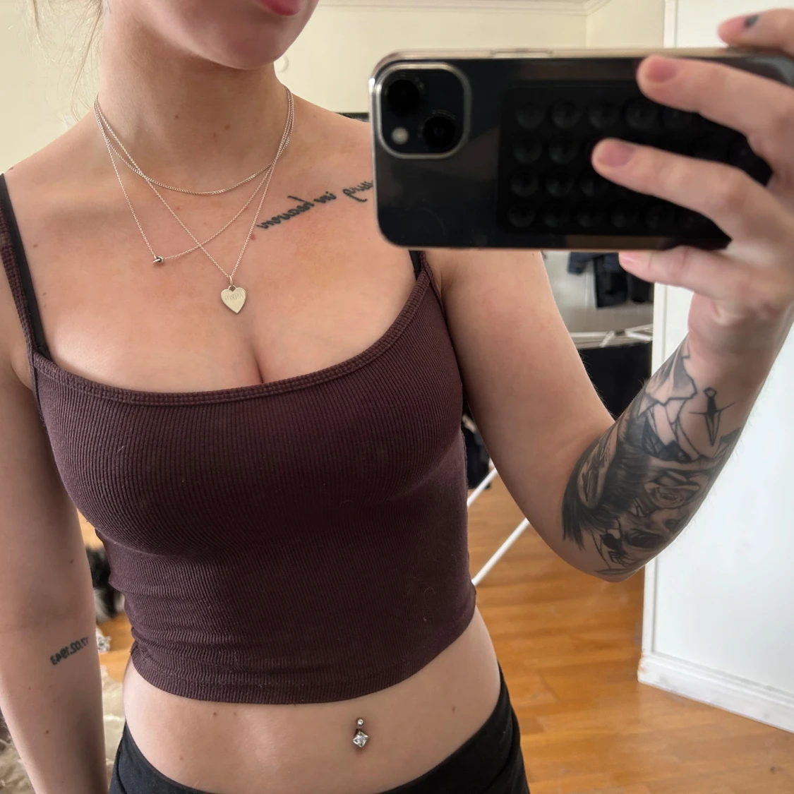 Brun croppad linnetopp