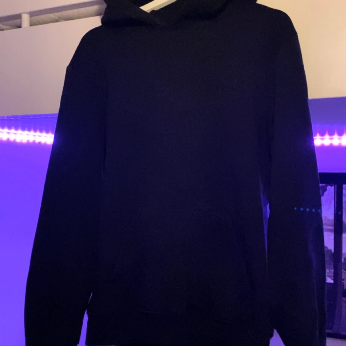 Svart hoodie från BOSS