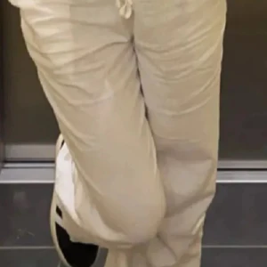 SÖKER Beiga linnebyxor  - SÖKERRRR💗