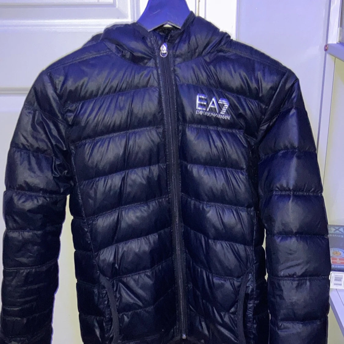 Svart pufferjacka från Emporio Armani