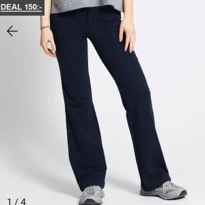 Ebba low waist sweatpants - Mjukisbyxor från lager 157 i modellen ebba