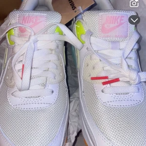Nike air max - Stolek 37. Helt nya endast testade.  Hör av er vid frågor :)