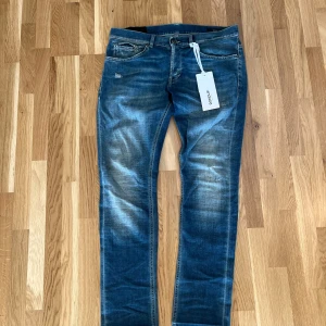 Dondup George NYSKICK! - Svinsköna Dondup George i nyskick! || perfekt inför våren || nypris 3200 mitt pris 1799