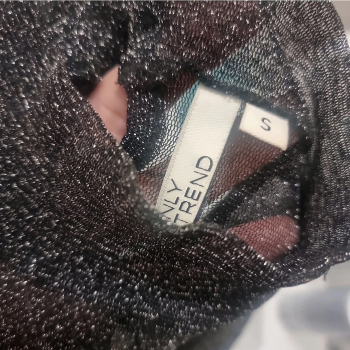 Svart glittrig polo topp från Only - 2