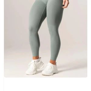 Gröna leggings från Relode - Helt nya med prislappen kvar 💞nypris 650kr