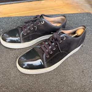 Grå Lanvins - Gråa lanvin. Nypris 5000, skick 8/10 , uk9 , ganska sliten sula