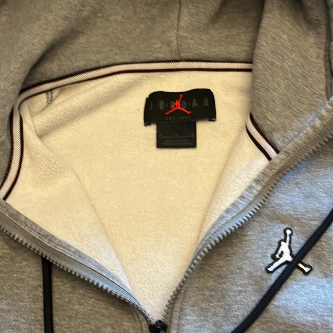 Grå hoodie från Jordan - 4