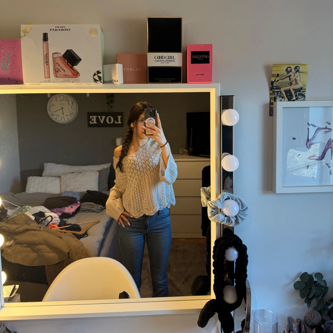 Beige stickad offshoulder tröja