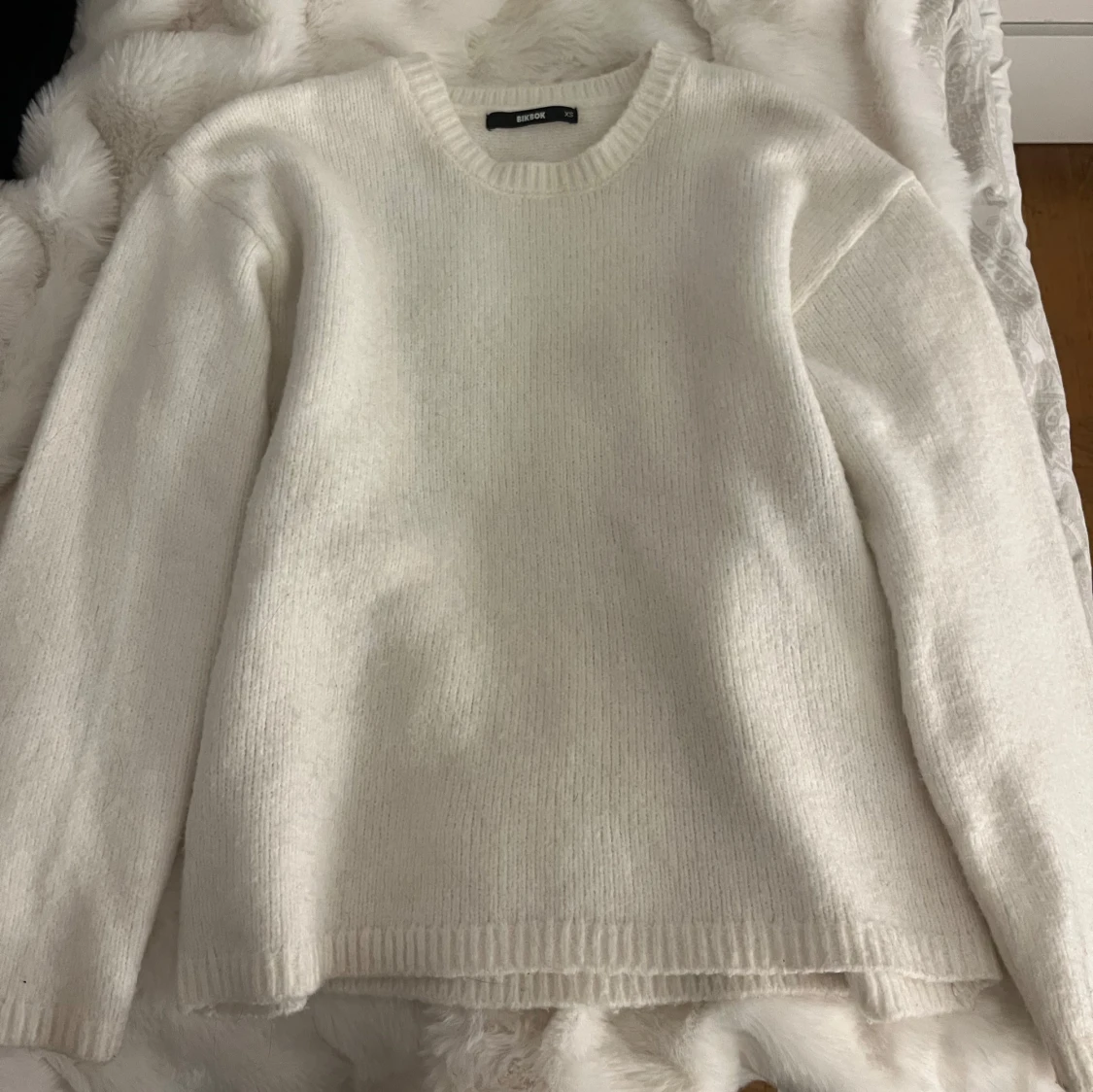 Vit stickad tröja  - 4