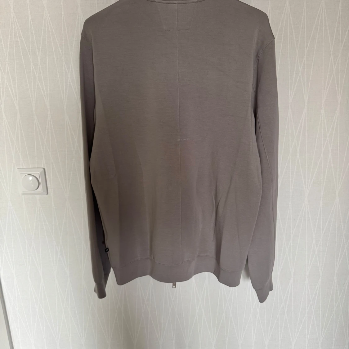 Grå skön tröja från Martinique. - 1