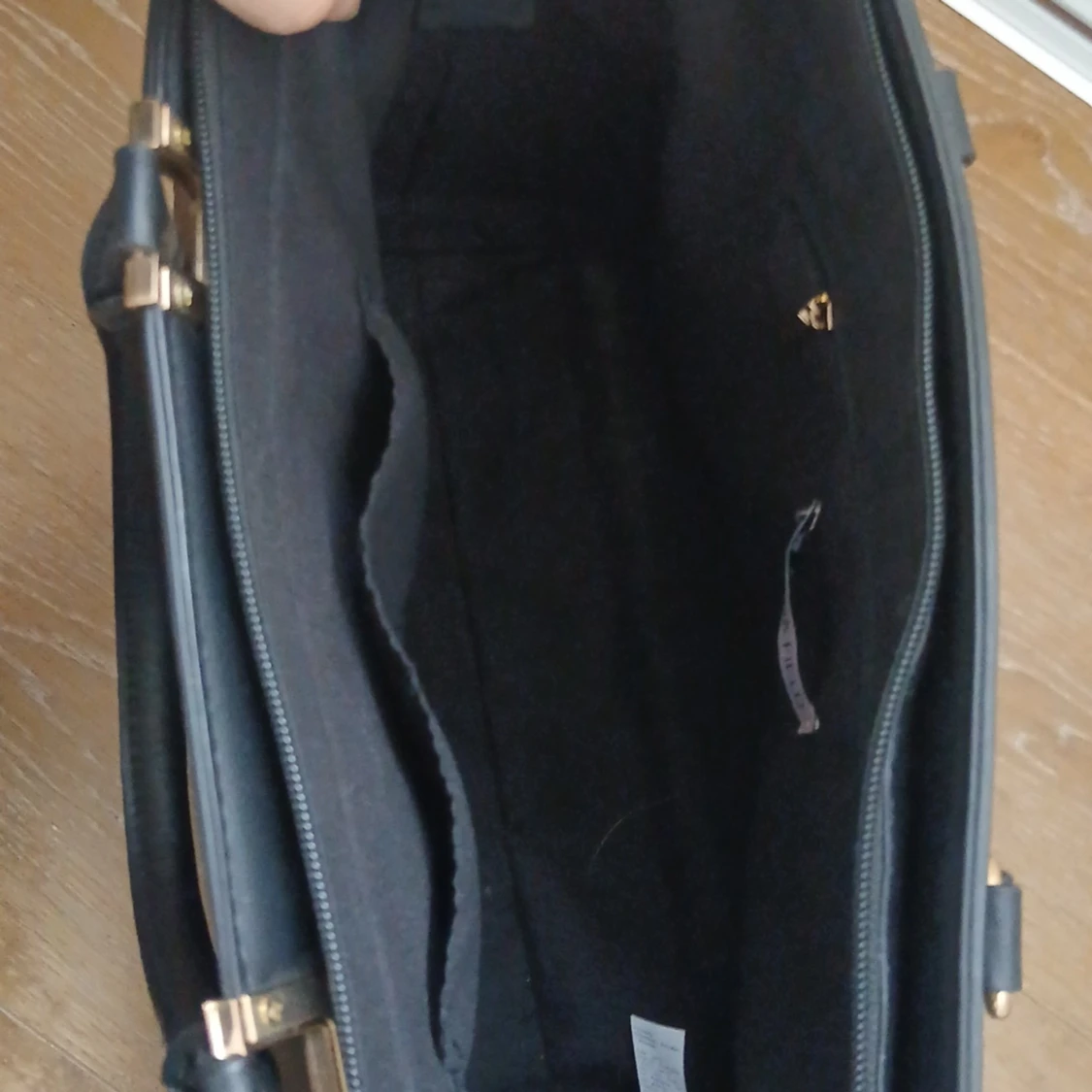 Svart handväska från Anna Field - 4