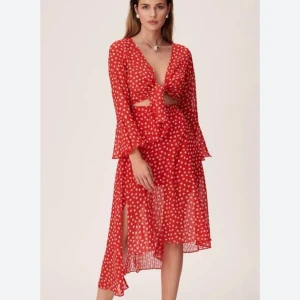 Adoore riviera dress - Säljer denna klänningen från adoore då den inte kommit till användning🫶🏽  Aldrig använd🙌🏼