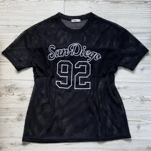 Oversized mesh t-shirt - Cool oversized mesh t-shirt med tryck 🖤