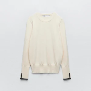 Finstickad tröja - Finarickad tröja från zara. Storlek M. Säljer för 150! Är i bra skick!