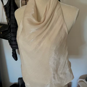 Blus - Såå snygg fest tröja😍