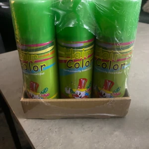 Hårspray/ frisör  - Helt nya, har ksk runt 100 stycken var. 1 för 25 kr och 5 för 100.