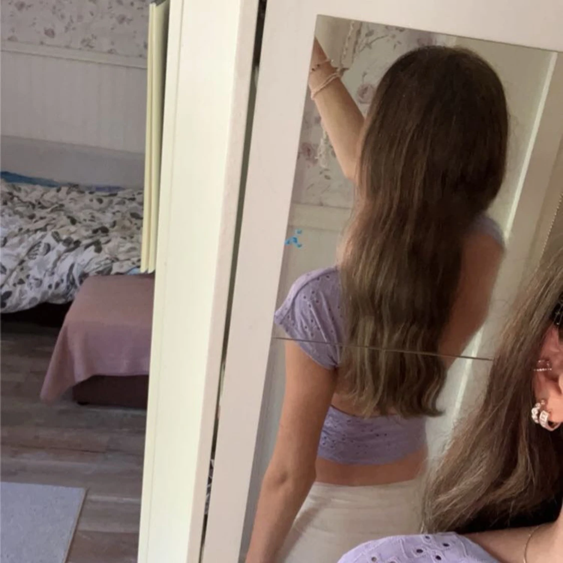 Gullig rygg lös t-shirt 