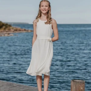 Vit klänning🤍 - Storlek XXS - XS 💗 endast andvänd 1 gång!💗 Helt som ny!💗 Pris kan diskuteras!💗 nypris runt 300kr! 💗Säljer för 200kr! 💗