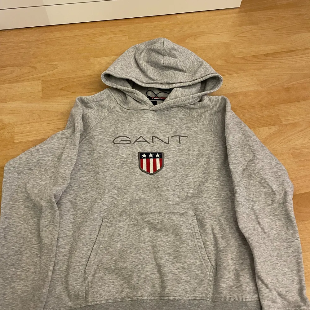 Säljer en helt ny gant hoddie.. Hoodies.