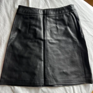 Skinnkjol - En snygg skinnkjol 💕