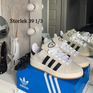 Adidas campus00 - Helt nya, inte ens testade, super snygga! Det ingår även snören i dessa skor! Snabb leverans!