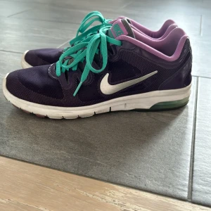 Träningsskor  - Bara använda inomhus 