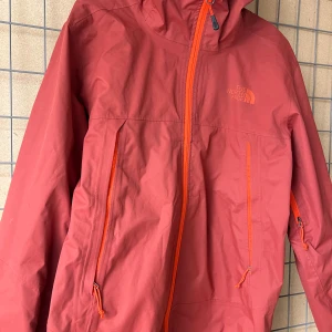 Northface jacka - Helt oanvänd, fel storlek för mig!