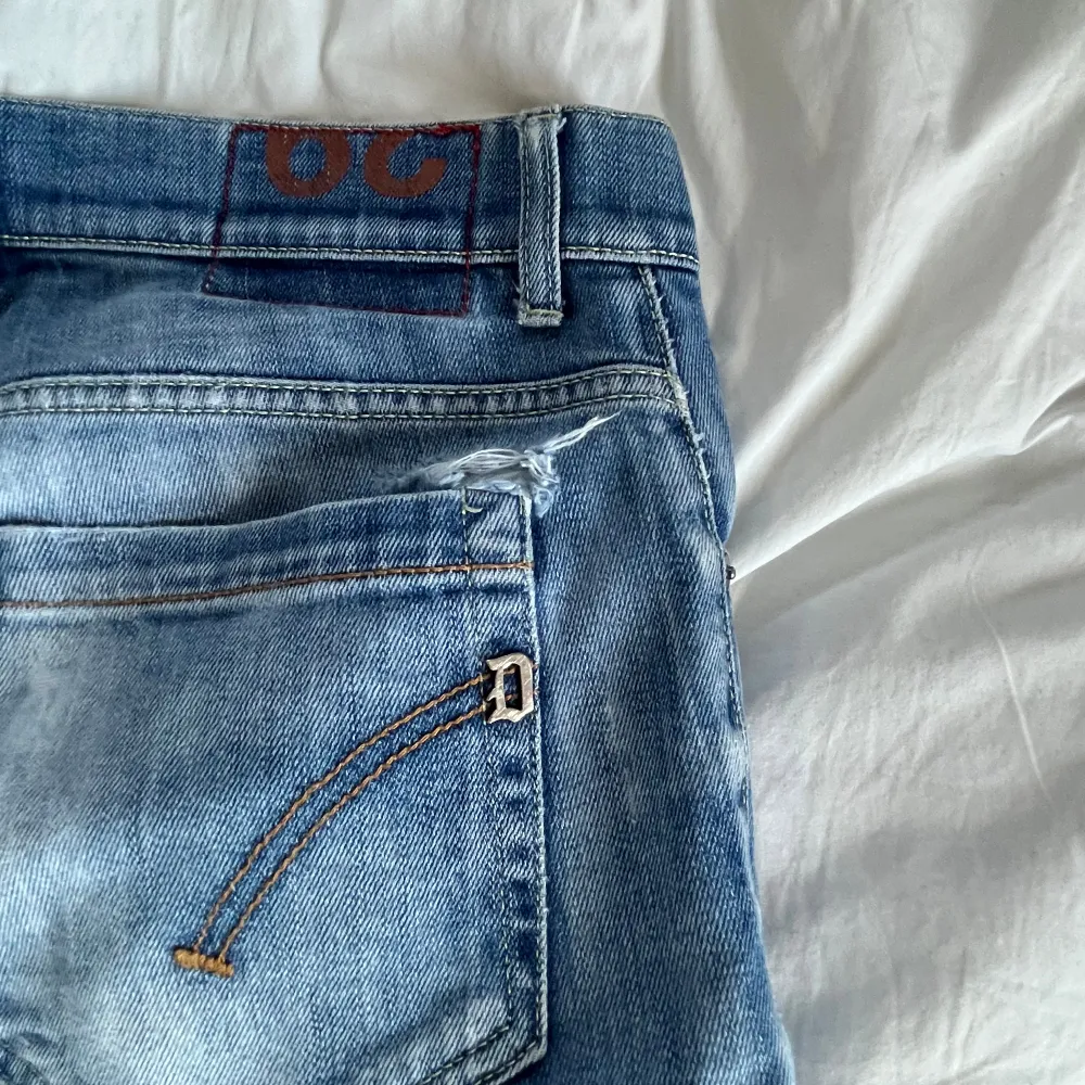 Säljer nu dessa sjukt snygga dondup George jeans. Jeansen är i bra skick och i storlek 29, passar 170! Bara att skriva om du har några frågor. . Jeans & Byxor.