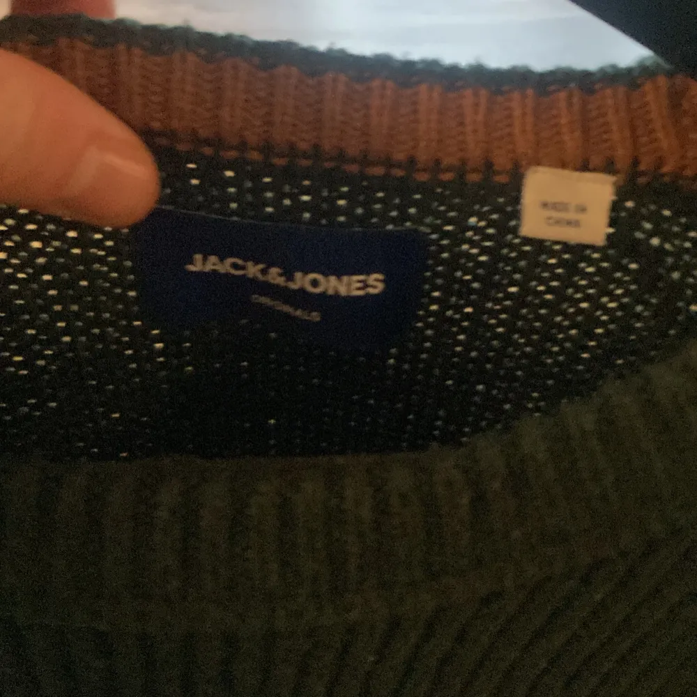 Säljer denna tröjan från Jack and Jones,10/10 o inte använd alls mycket. Säljer till ett billigt pris för vill bara bort med den . Hoodies.