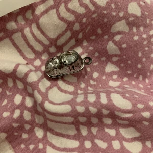 Metall berlocker - 1kr st