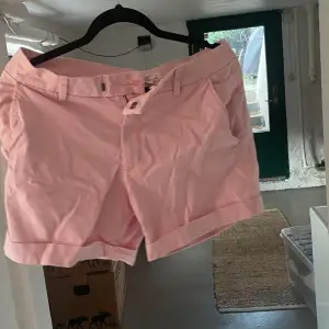 Rosa shorts stl 40 L.O.G.G 