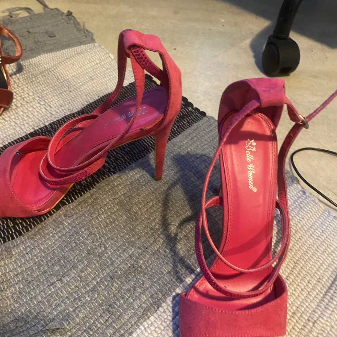 Rosa klackskor  - 90