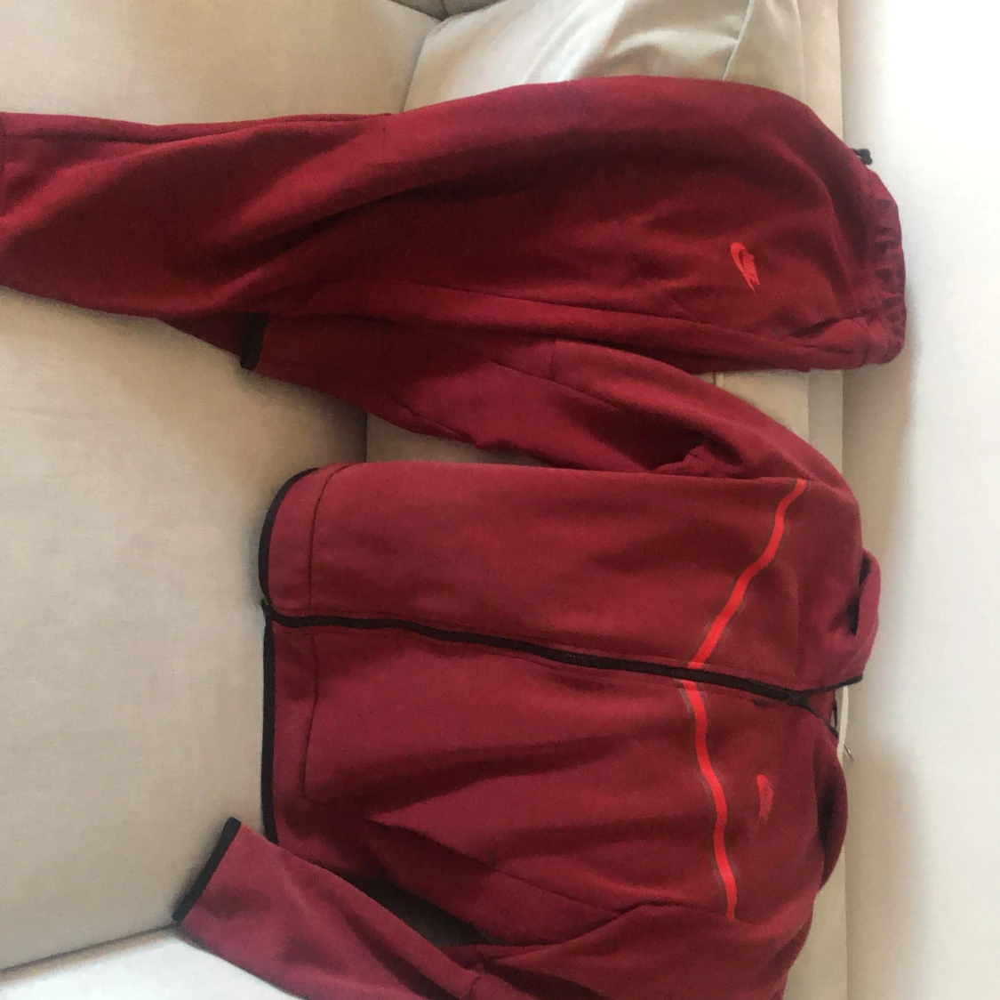 Skön dress du kan ha på sommarn eller våren inga hål helt Fräsh 