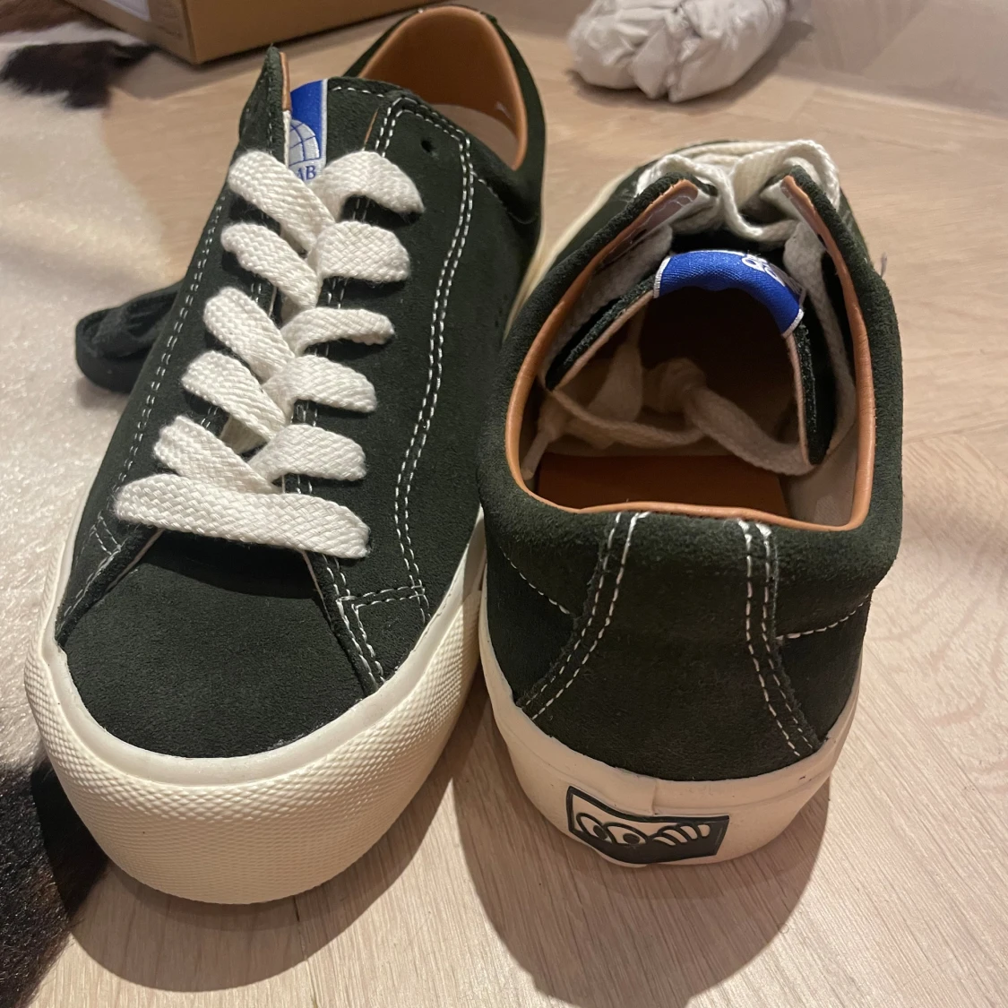 Khakigröna mockasneakers  - 91