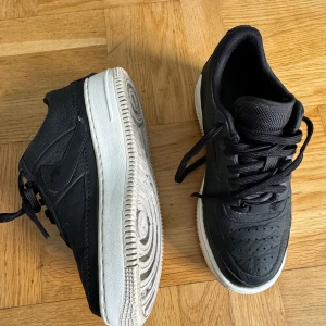 Nike Air Force 1 platform - Använt skick. Kvitto och kartong medföljer ej 🖤