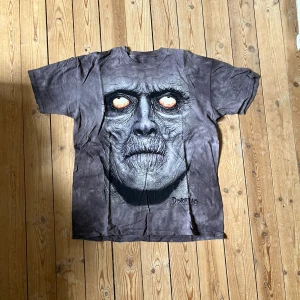 The mountain t-shirt - Fet tisha med tryck på framsidan