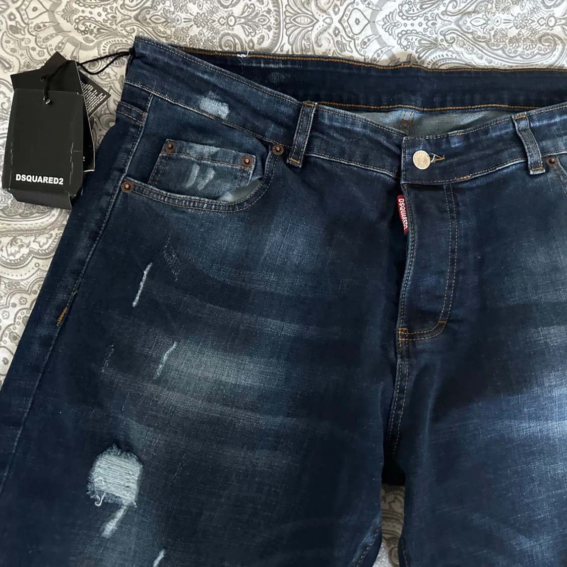 Oanvända Dsquared2 jeans - Herr