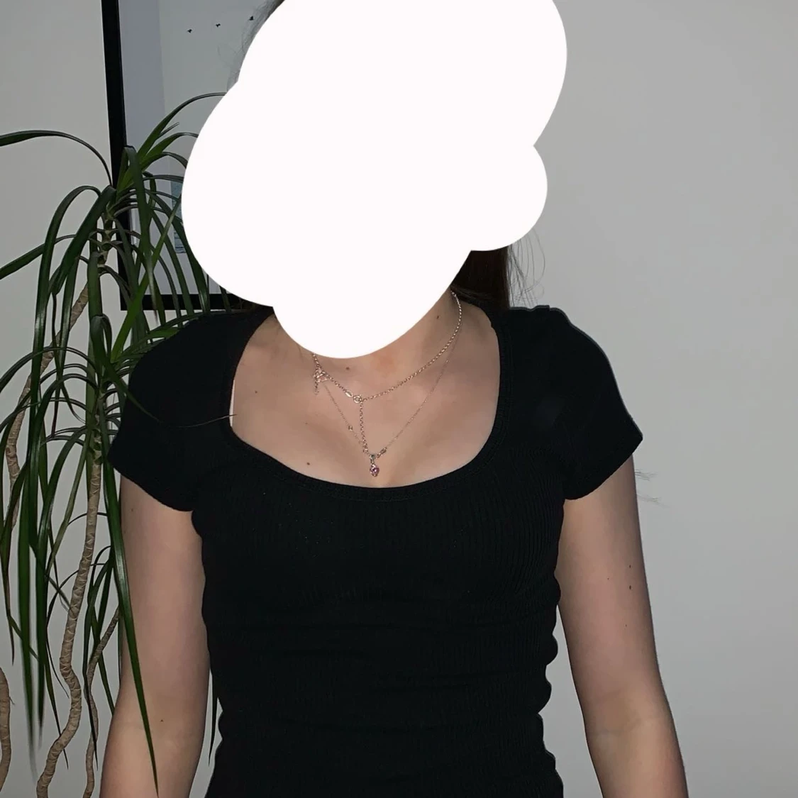 Svart u-ringad tröja