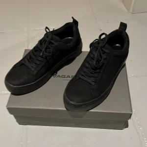 Vagabond helsvart  - Storlek 37 använda 3-4 gånger bra skick