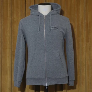 Ciszere Hoodie - Ciszere Hoodie. Hoodien är i mycket fint skick och använd vid fåtal gånger. Storlek Medium.