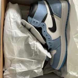 Jordan 1 university blue - Såld.