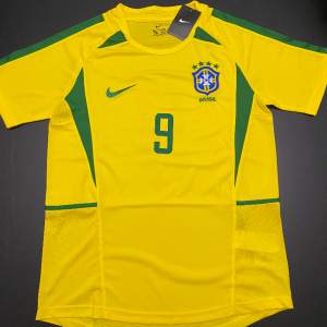 💥💥💥Ronaldo Nazario 9 Brasiliens legendariska tröja till försäljning. Helt ny och är precis som äkta, ingen skiljer dem åt. 