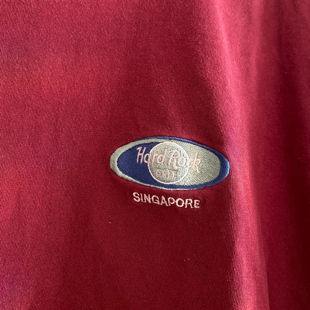 Vintage 90-tals T-shirt från Hard Rock Café. Köpt secondhand i usa. Köpare står för frakten ✨. T-shirts.