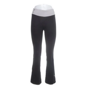 Victorias secret pink yogapants - Jätte snygga Victorias secret pink yogapants köpta på sellpy, men är i ny skick💘 det är bara att fråga om bilder på, mätt osv.