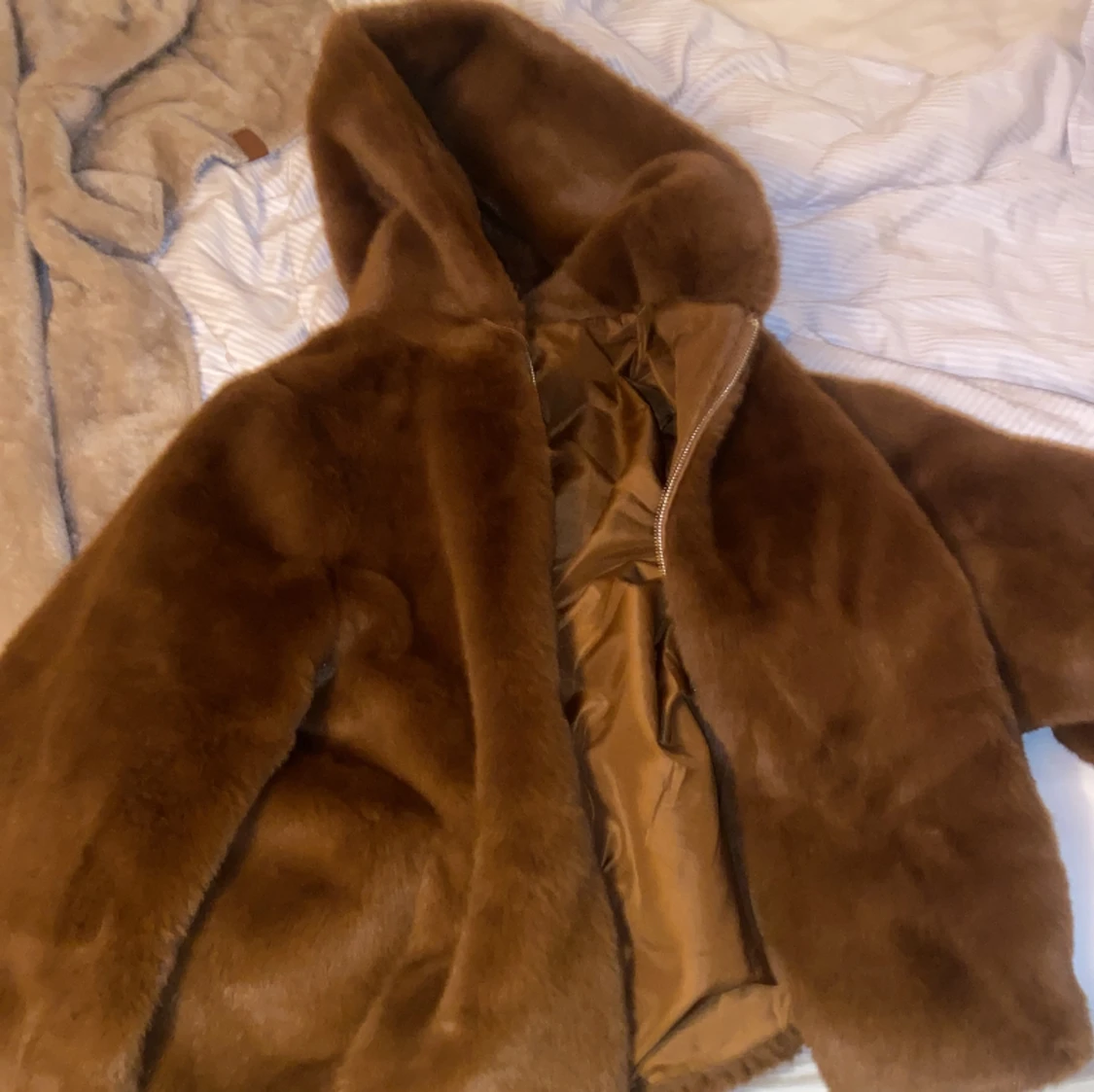 Brun pälsjacka - 90